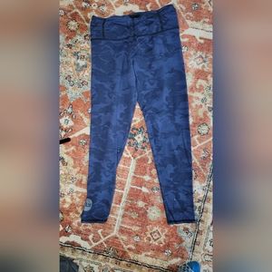 Fly Wheel Crop Leggings Blue Camo Size Large